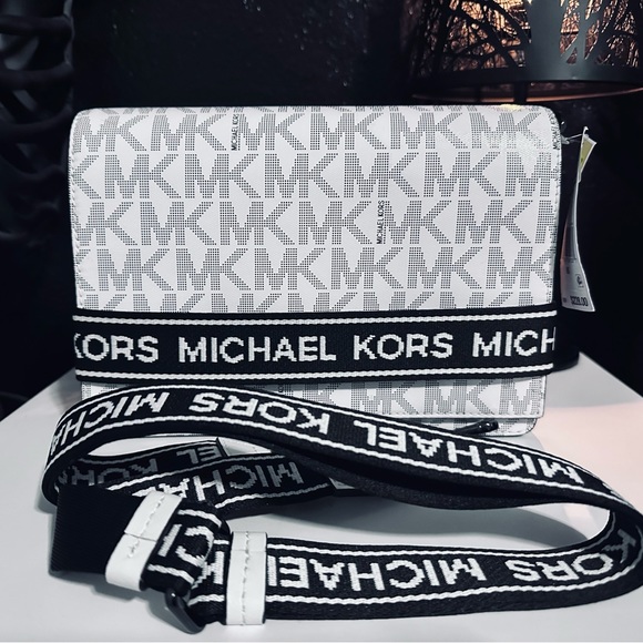 MICHAEL Michael Kors Handbags - Black and White Michael Kors crossbody